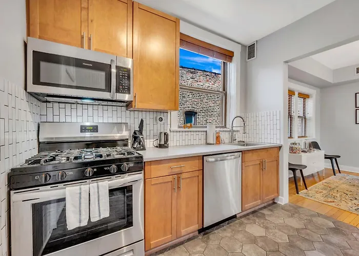 Steps To The Lakefront! This Uptown Beauty Is Everything You Need For A Perfect Chicago Getaway Condo *