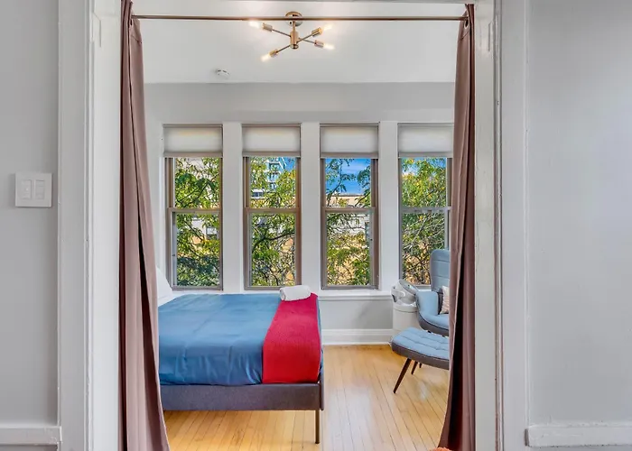Apartamento Steps To The Lakefront! This Uptown Beauty Is Everything You Need For A Perfect Chicago Getaway Condo *