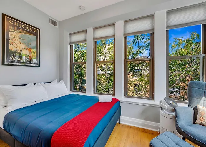 Steps To The Lakefront! This Uptown Beauty Is Everything You Need For A Perfect Chicago Getaway Condo